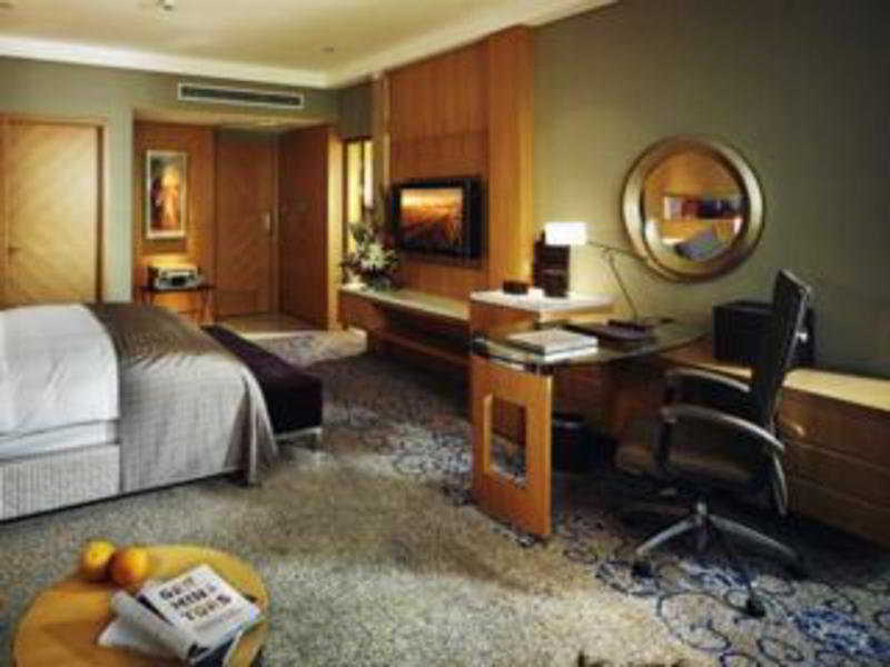Chongqing Oriental Hotel Exterior photo