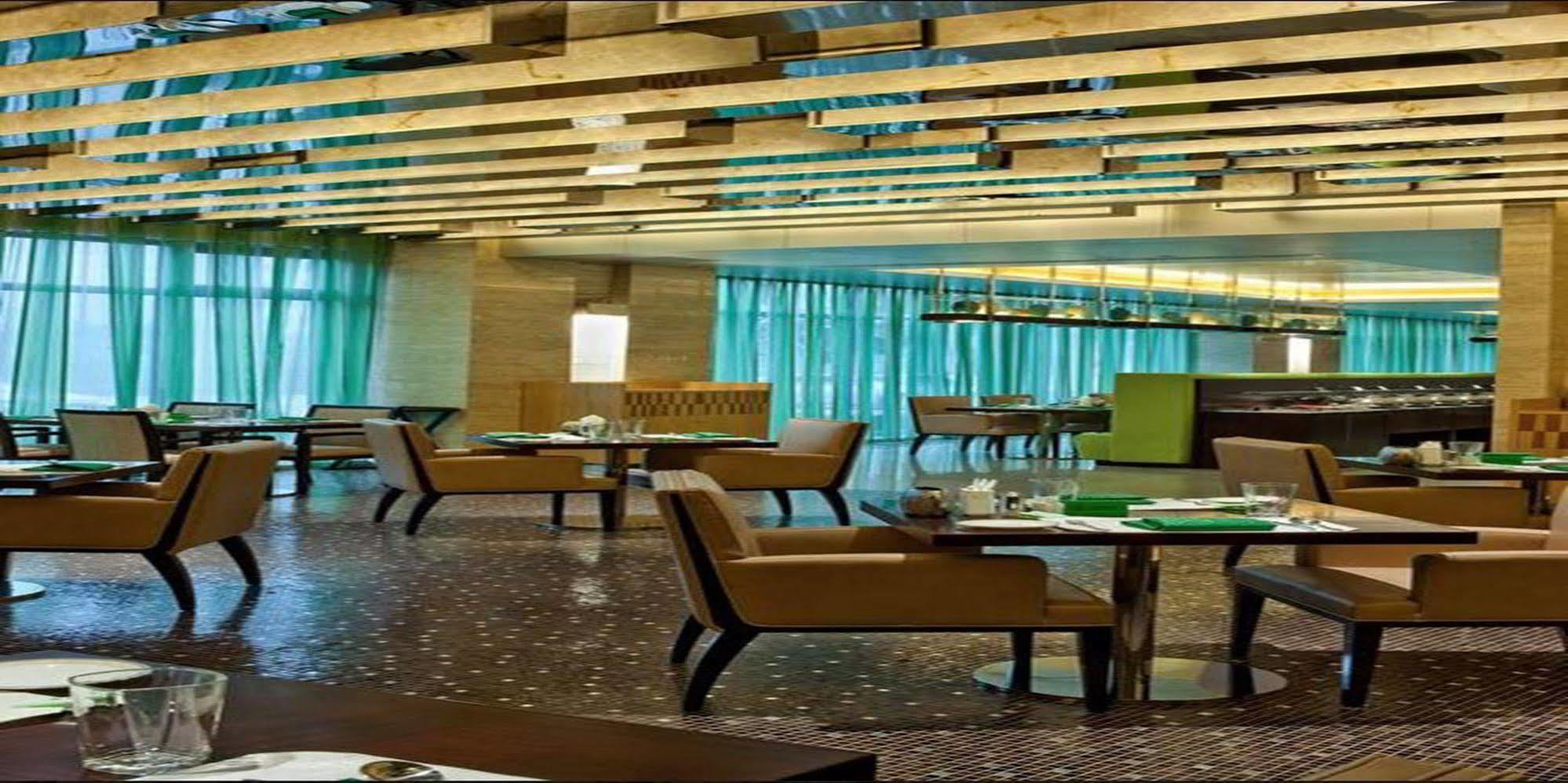 Chongqing Oriental Hotel Exterior photo
