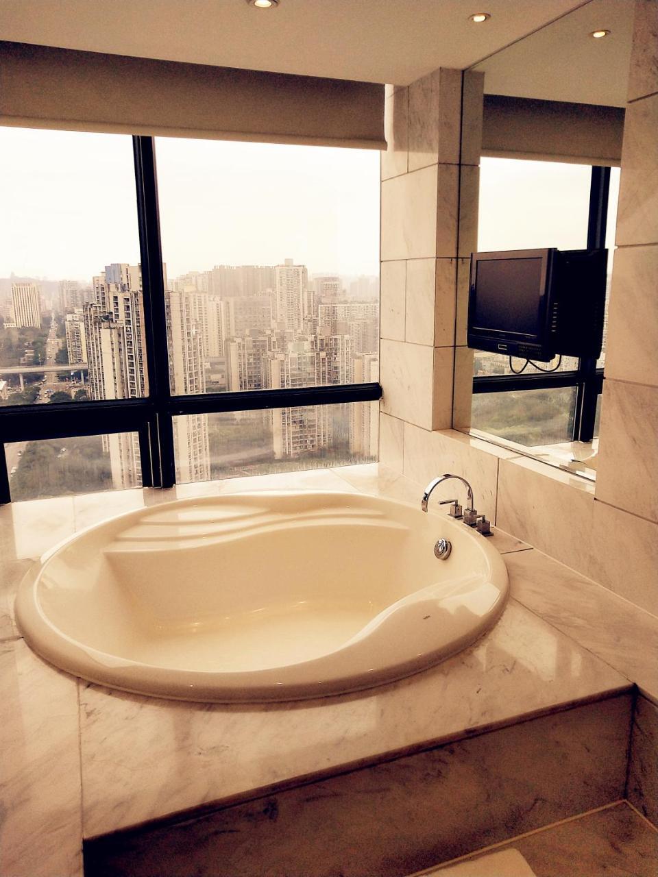 Chongqing Oriental Hotel Exterior photo