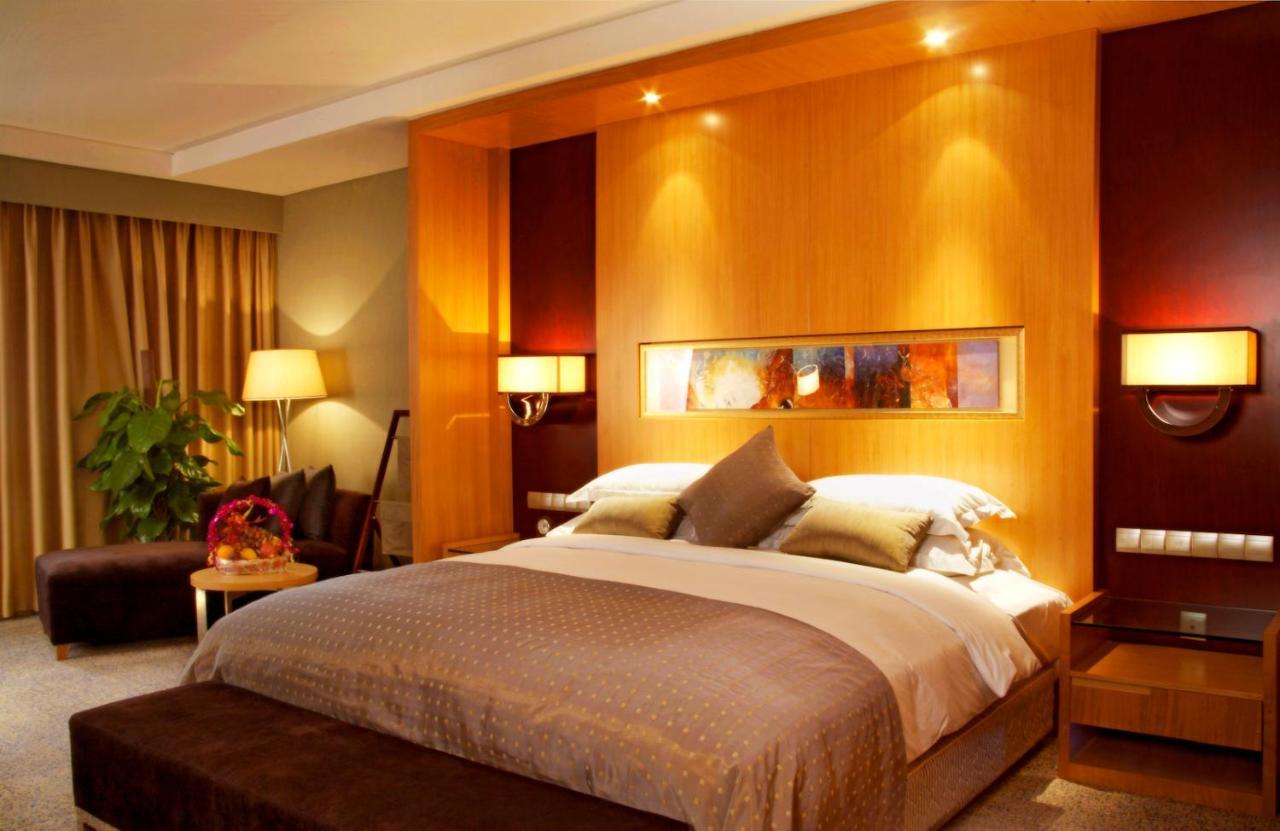 Chongqing Oriental Hotel Exterior photo